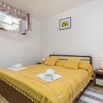 Two-bedroom In Apartman