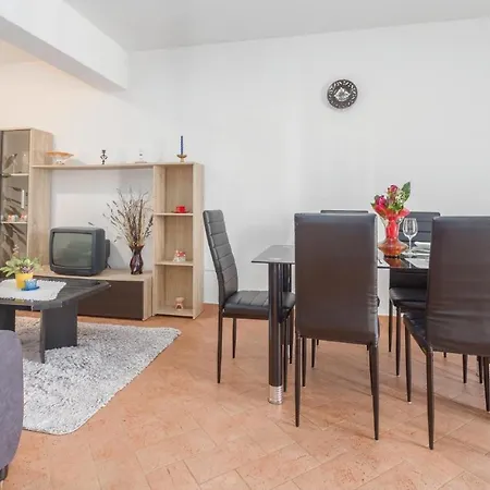 公寓 Two-bedroom In