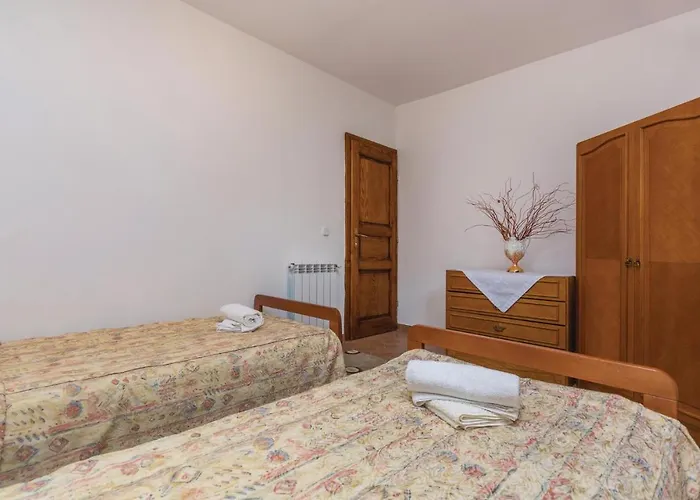 Two-bedroom In 公寓 *